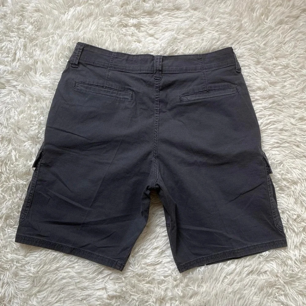 Wrangler Relaxed Fit black cargo utility shorts workwear hiking Size 33